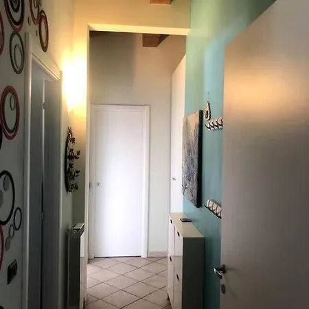 La Casa Di Leo Monate *